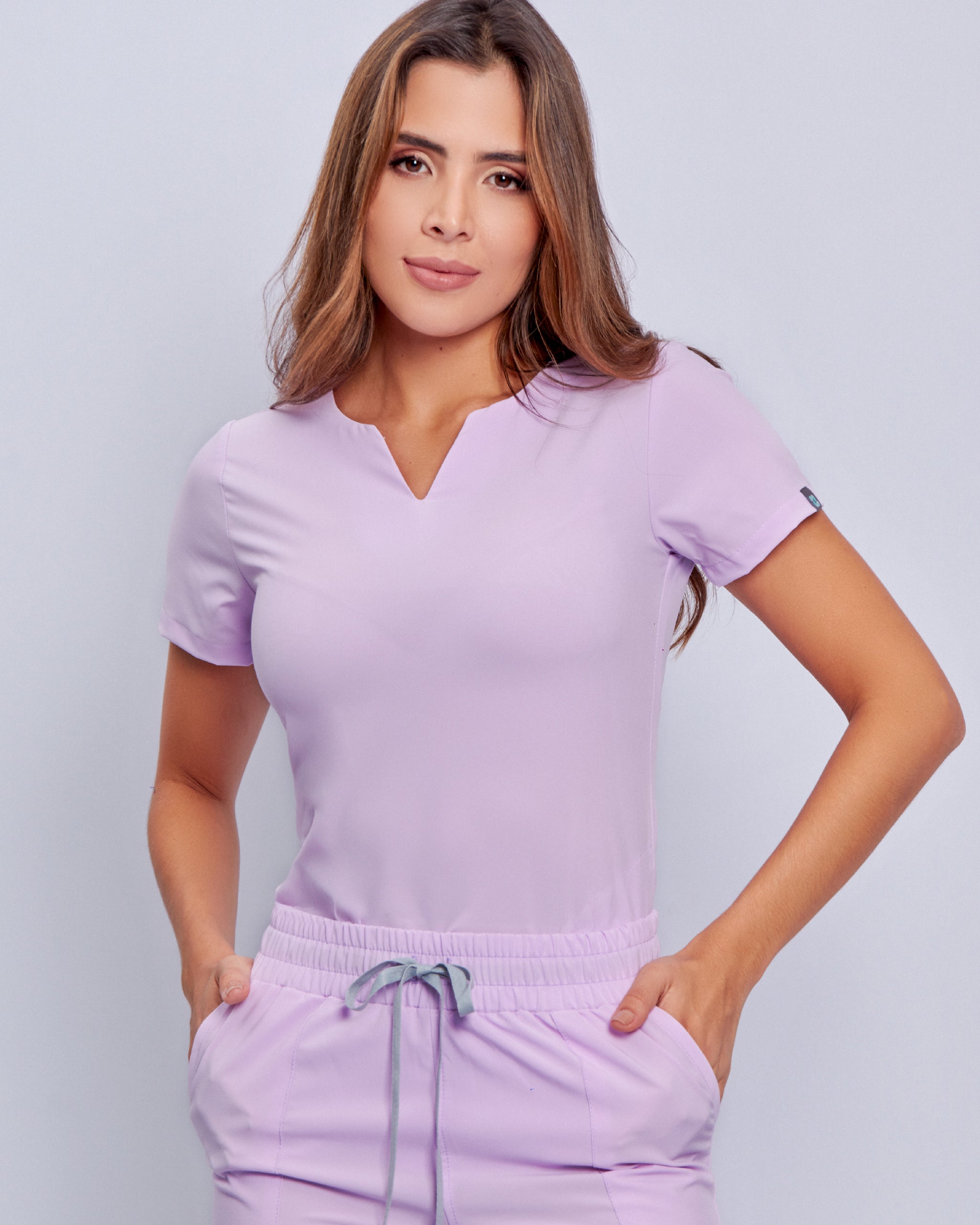 blusa medica antifluidos new moon lila pastel manga corta