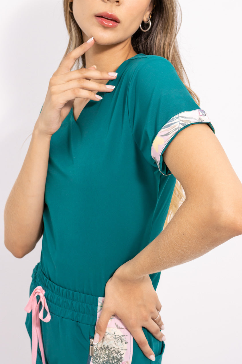 Blusa médica antifluidos bella storm green para mujer