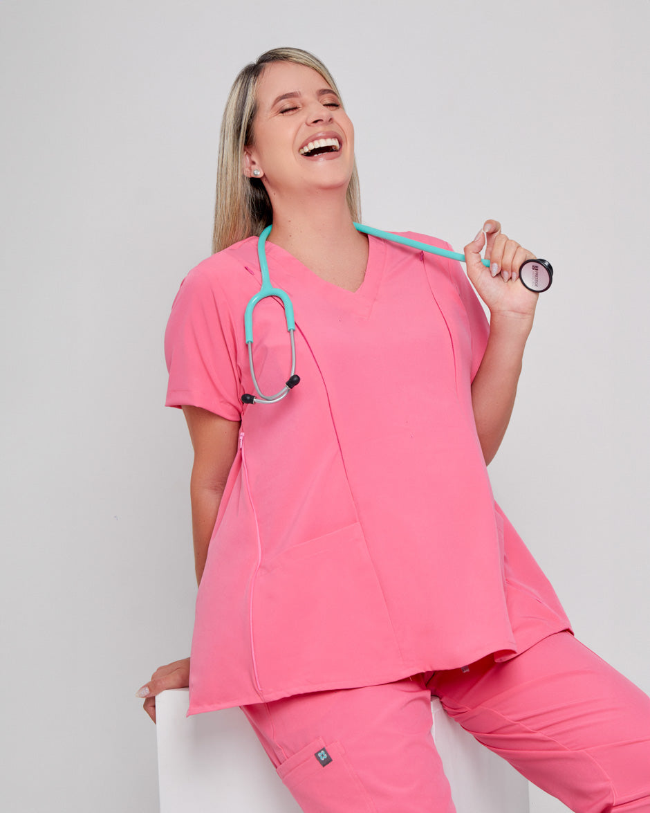 Blusa médica uniforme antifluidos elara rosa barbie embarazo