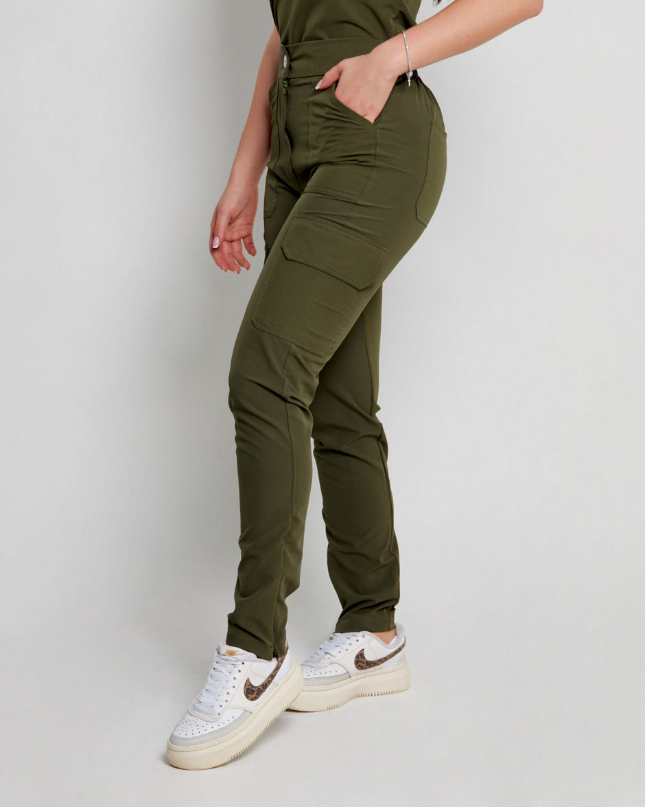 Pantalón Médico Uniforme Antifluidos Polux Verde Militar para Mujer